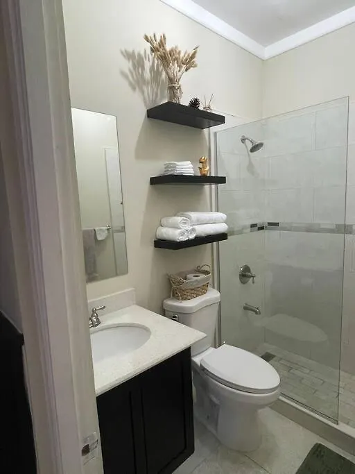 Silver Heights Кингстон Апартаменты