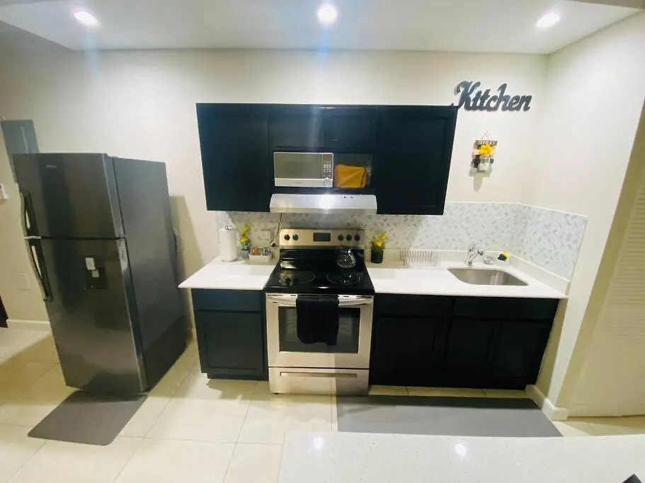 Silver Heights Кингстон Апартаменты