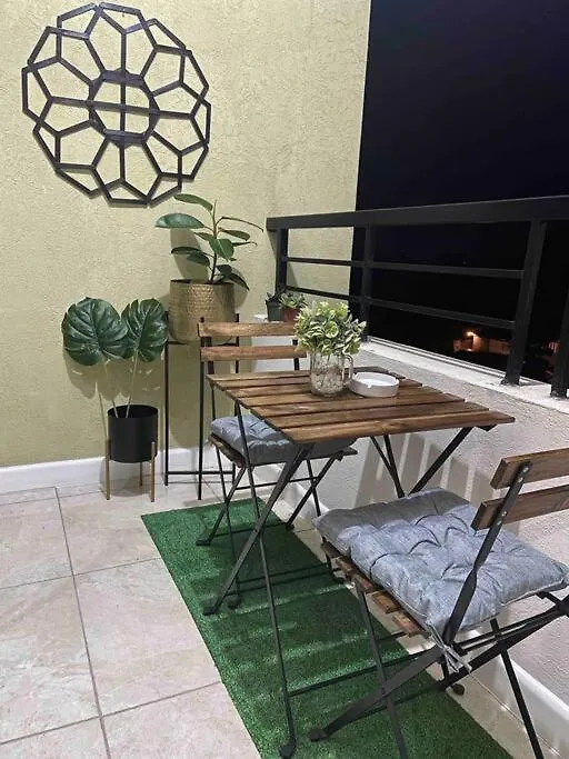 Silver Heights Кингстон Апартаменты